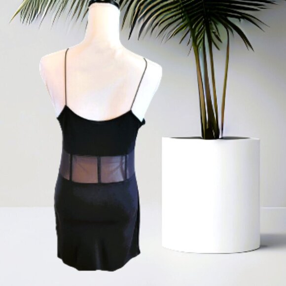 Divided Black Spaghetti Strap Mesh Mid-Section Evening Dress in Size Medium - Picture 3 of 5
